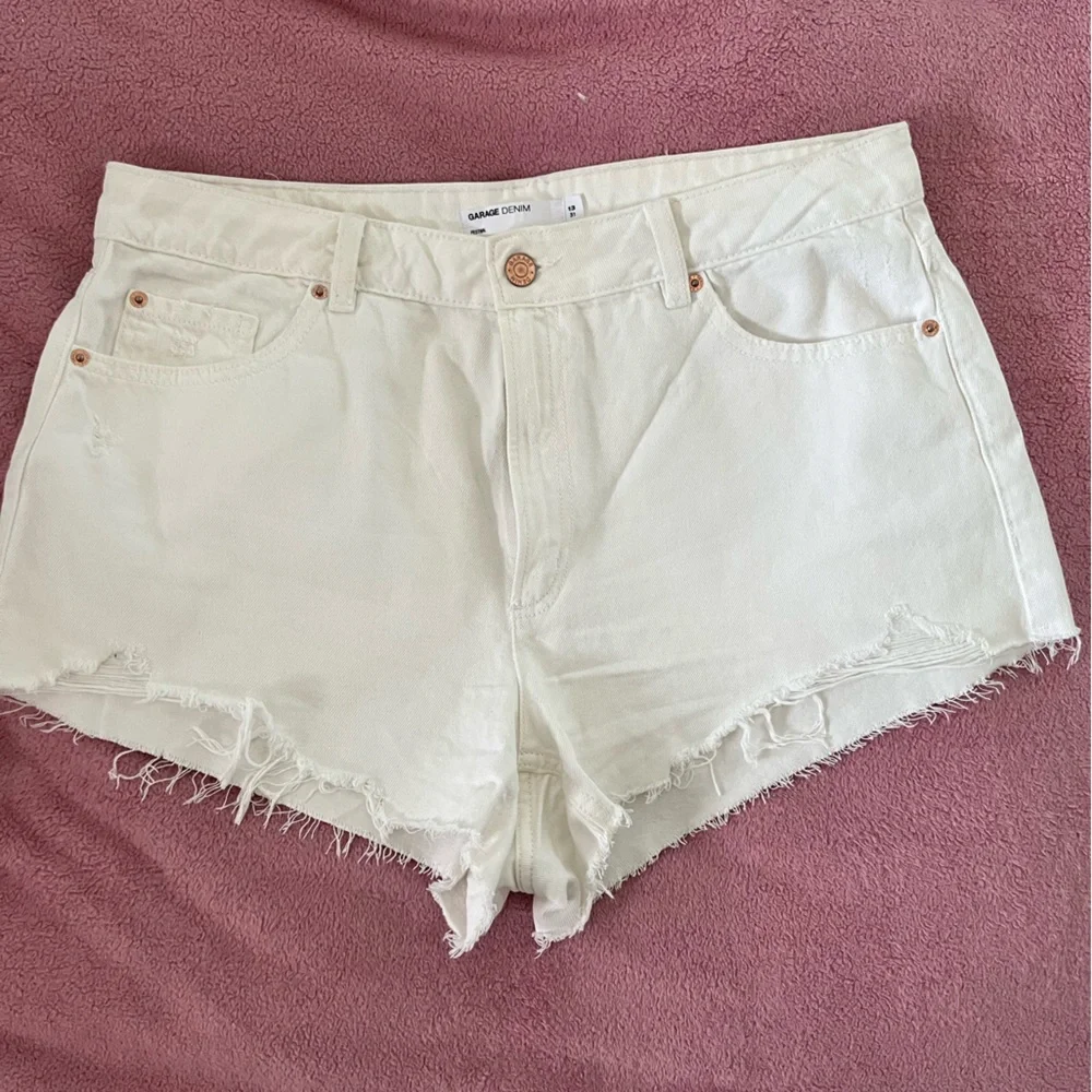 Garage Festival Woman’s White Denim Shorts - Picture 3 of 7